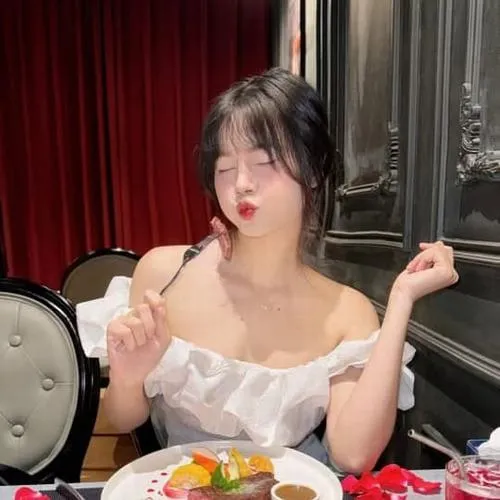 kham pha tiktoker tieu ngao bikini xinh tuoi 2