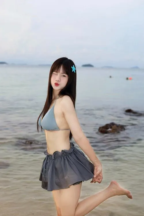 kham pha tiktoker tieu ngao bikini xinh tuoi 6