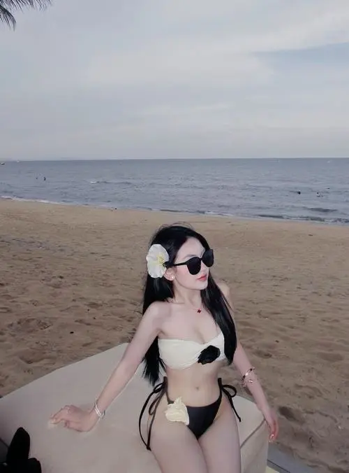 ngam anh gai xinh mac bikini den ton da dang chuan 5
