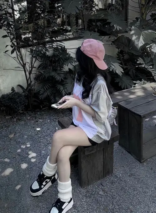 ngam tron bo anh gai xinh che mat bi an cuon hut 2