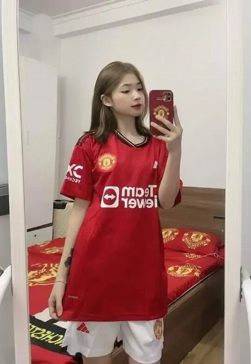 tai anh hot girl mac quan ao the thao khoe khoan sac net 8