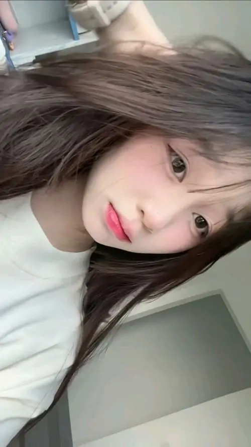 tai anh my nhan facebook ngot ngao trong treo 6