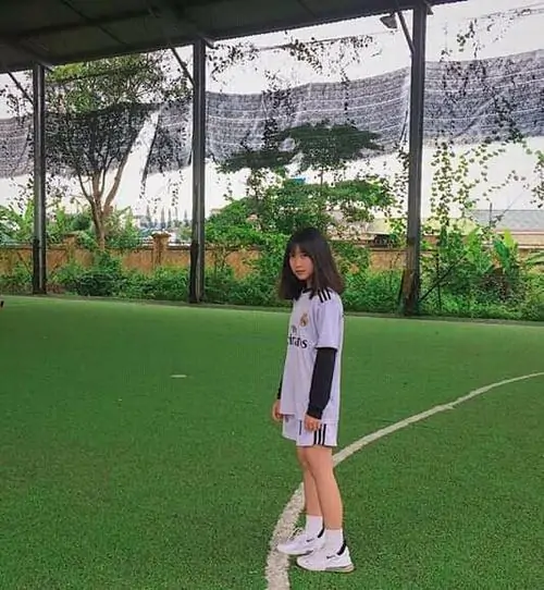 tuyen tap anh gai xinh mac ao bong da nong bong nhat 13