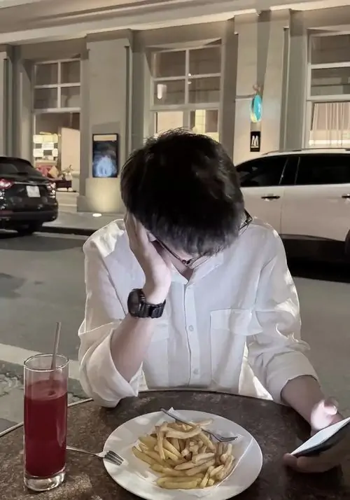 tuyen tap hinh nen nam than giau mat chat cho dien thoai 2